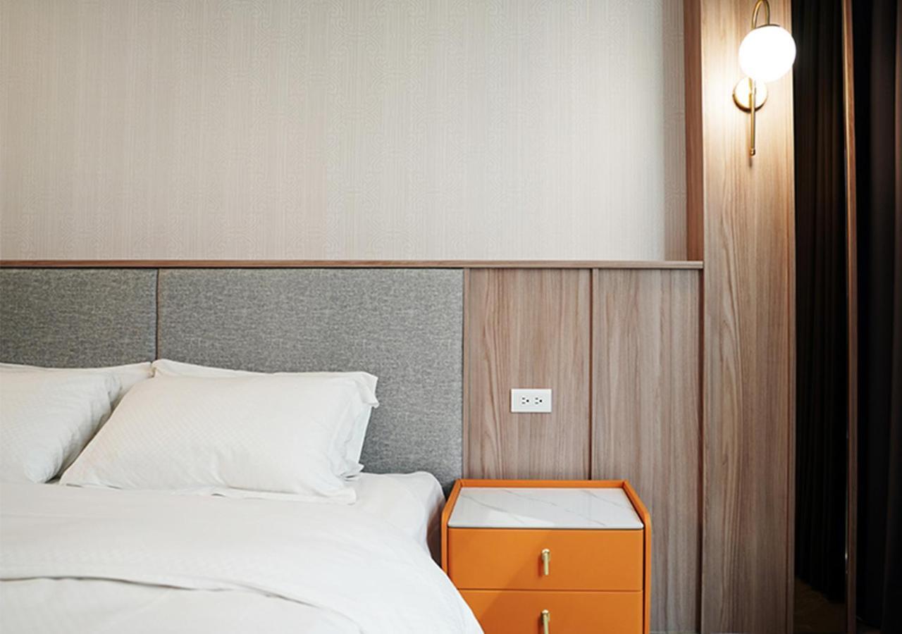 The Riverside Hotel & Motel Kaohsiung Esterno foto
