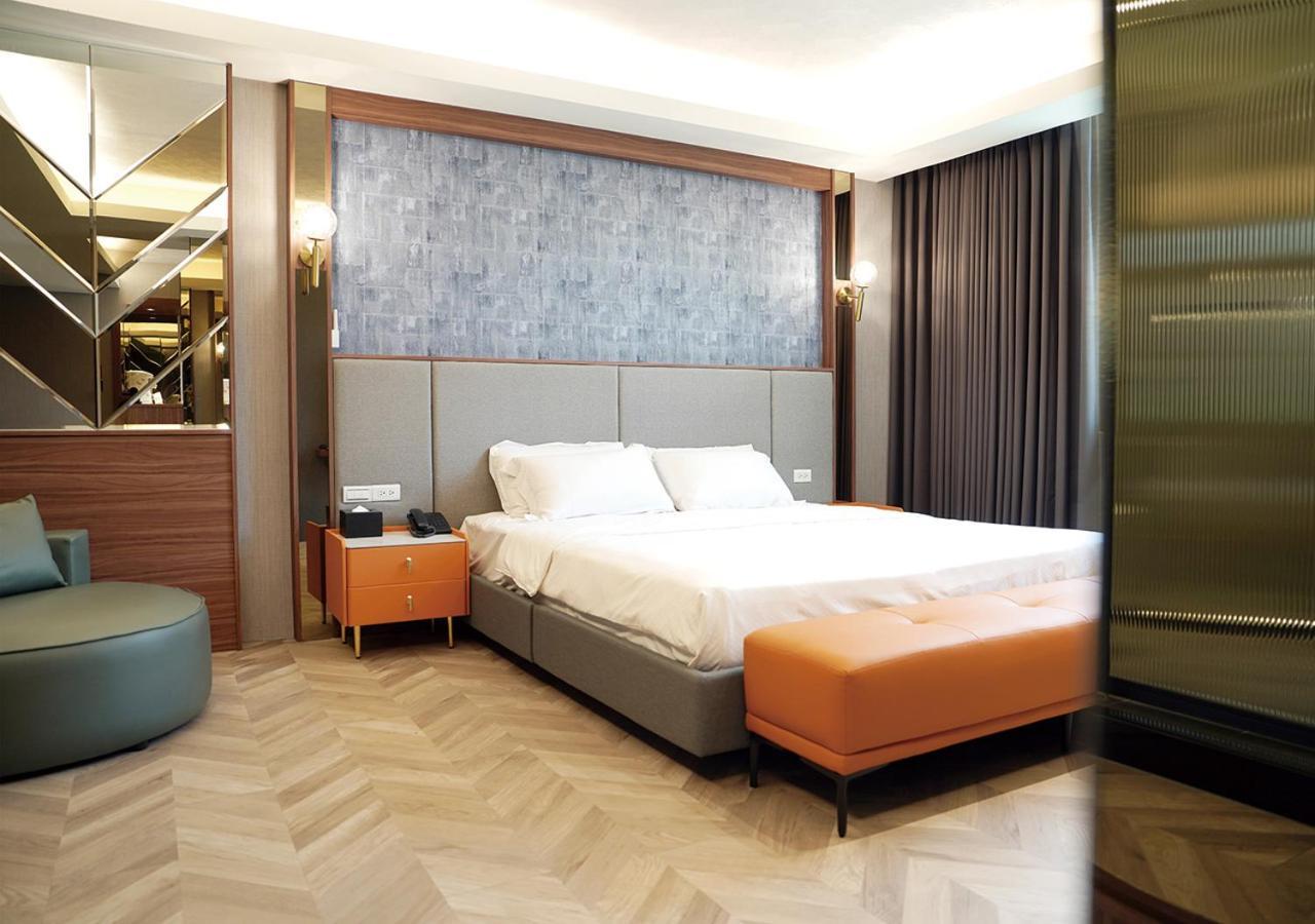 The Riverside Hotel & Motel Kaohsiung Esterno foto