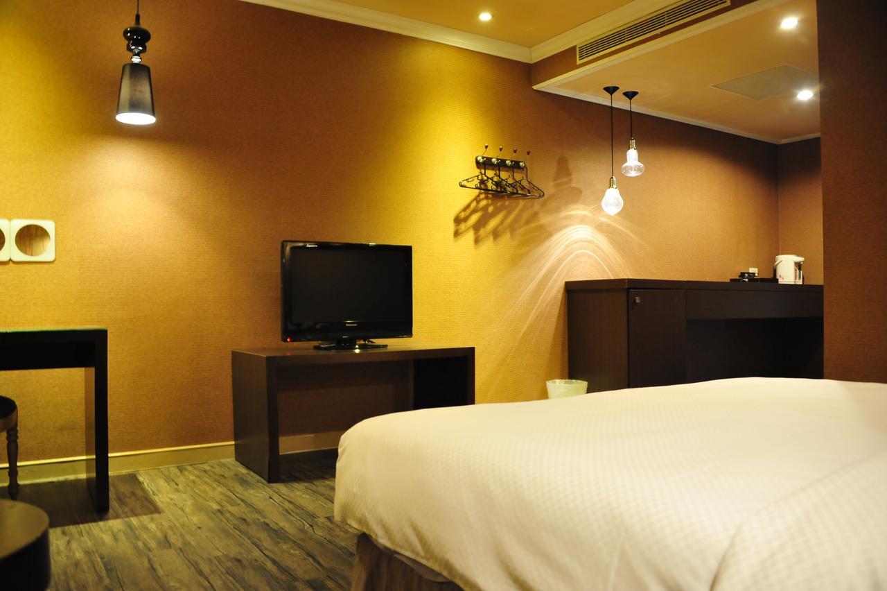 The Riverside Hotel & Motel Kaohsiung Esterno foto