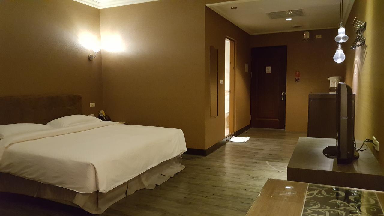 The Riverside Hotel & Motel Kaohsiung Esterno foto