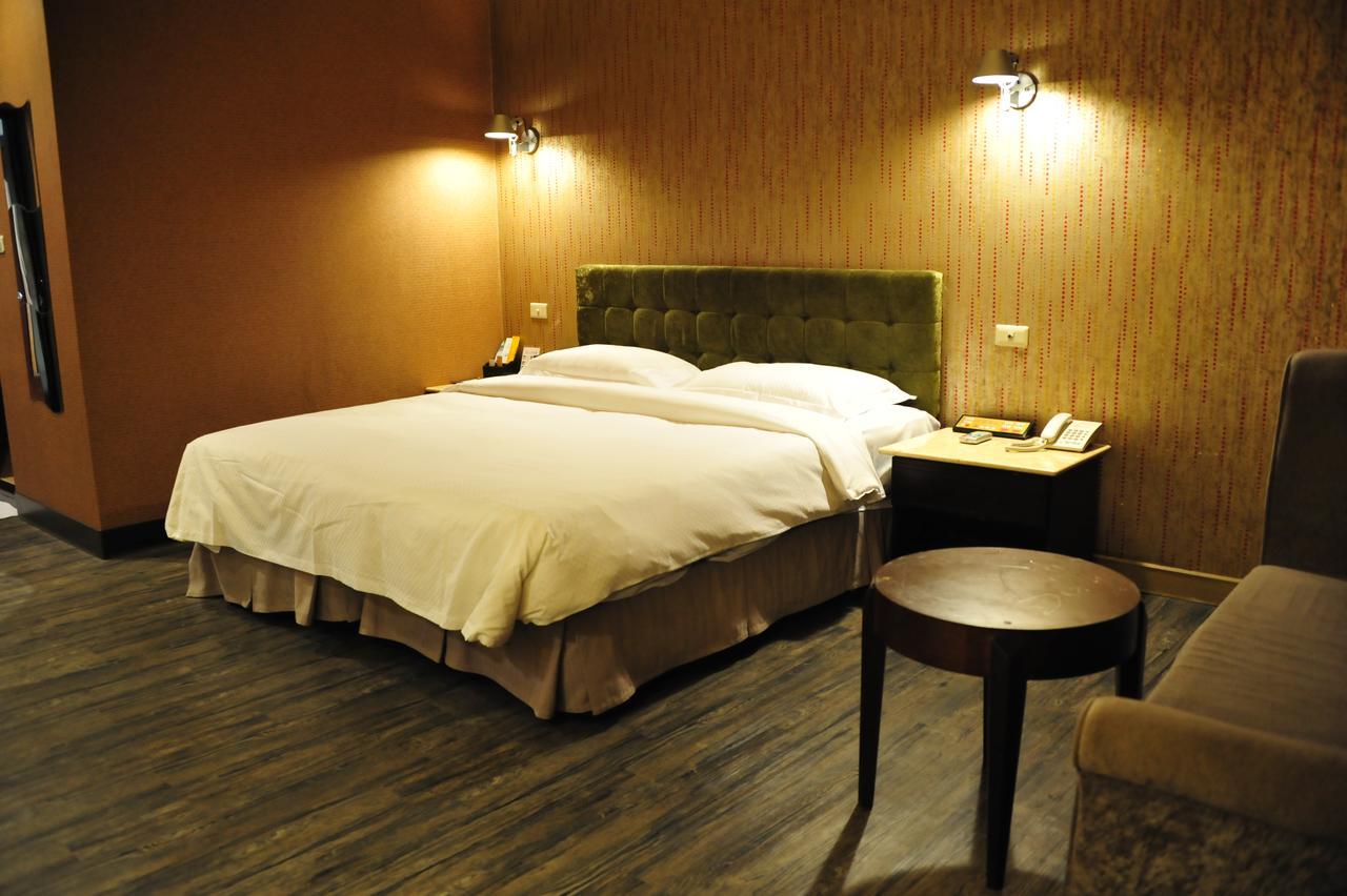 The Riverside Hotel & Motel Kaohsiung Esterno foto