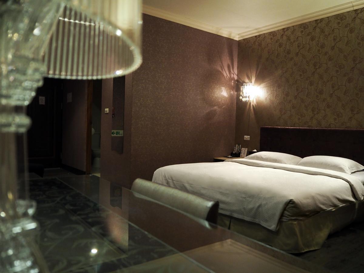 The Riverside Hotel & Motel Kaohsiung Esterno foto