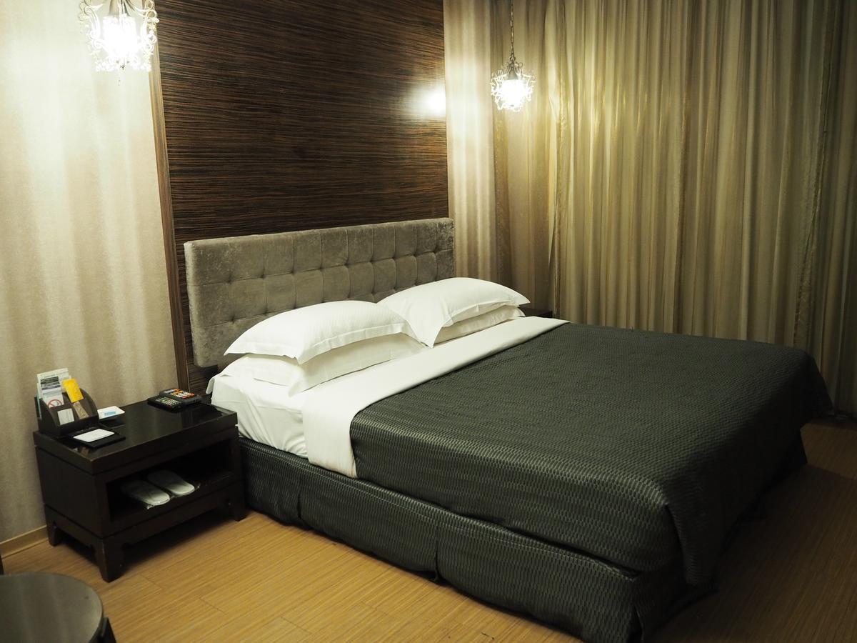 The Riverside Hotel & Motel Kaohsiung Esterno foto