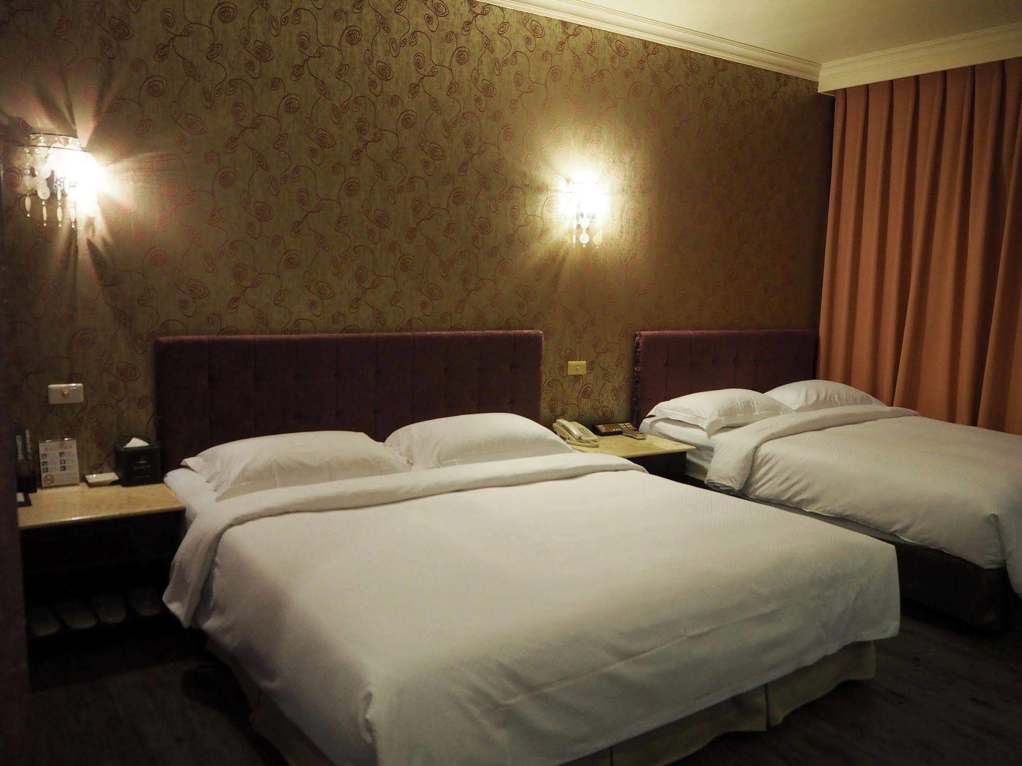 The Riverside Hotel & Motel Kaohsiung Esterno foto