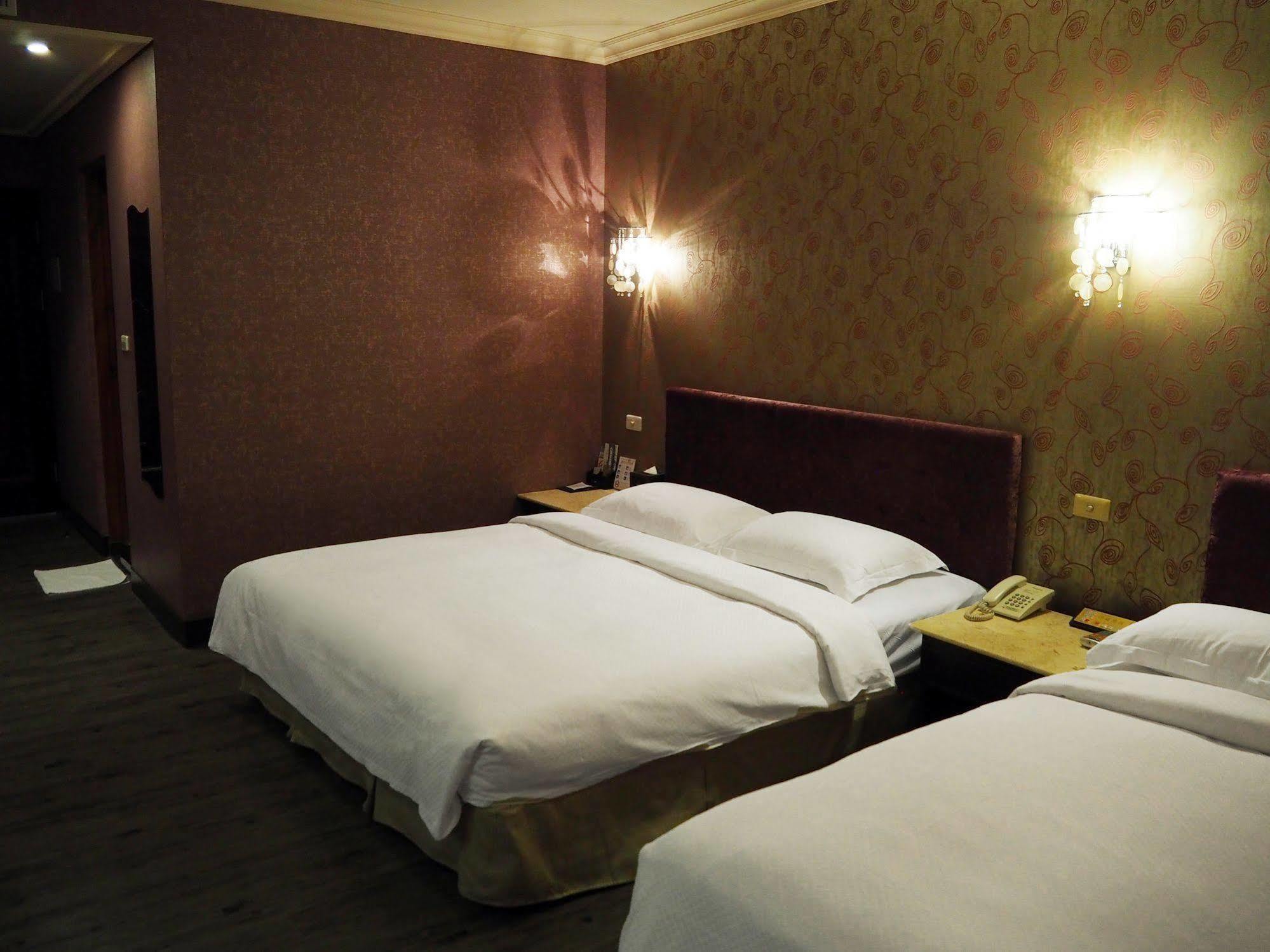 The Riverside Hotel & Motel Kaohsiung Esterno foto
