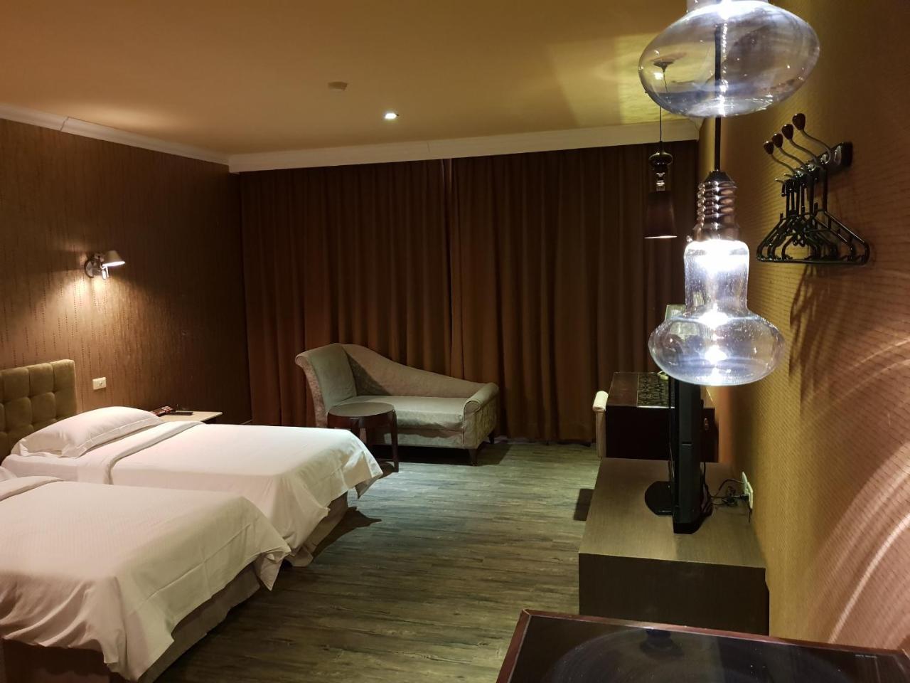 The Riverside Hotel & Motel Kaohsiung Esterno foto