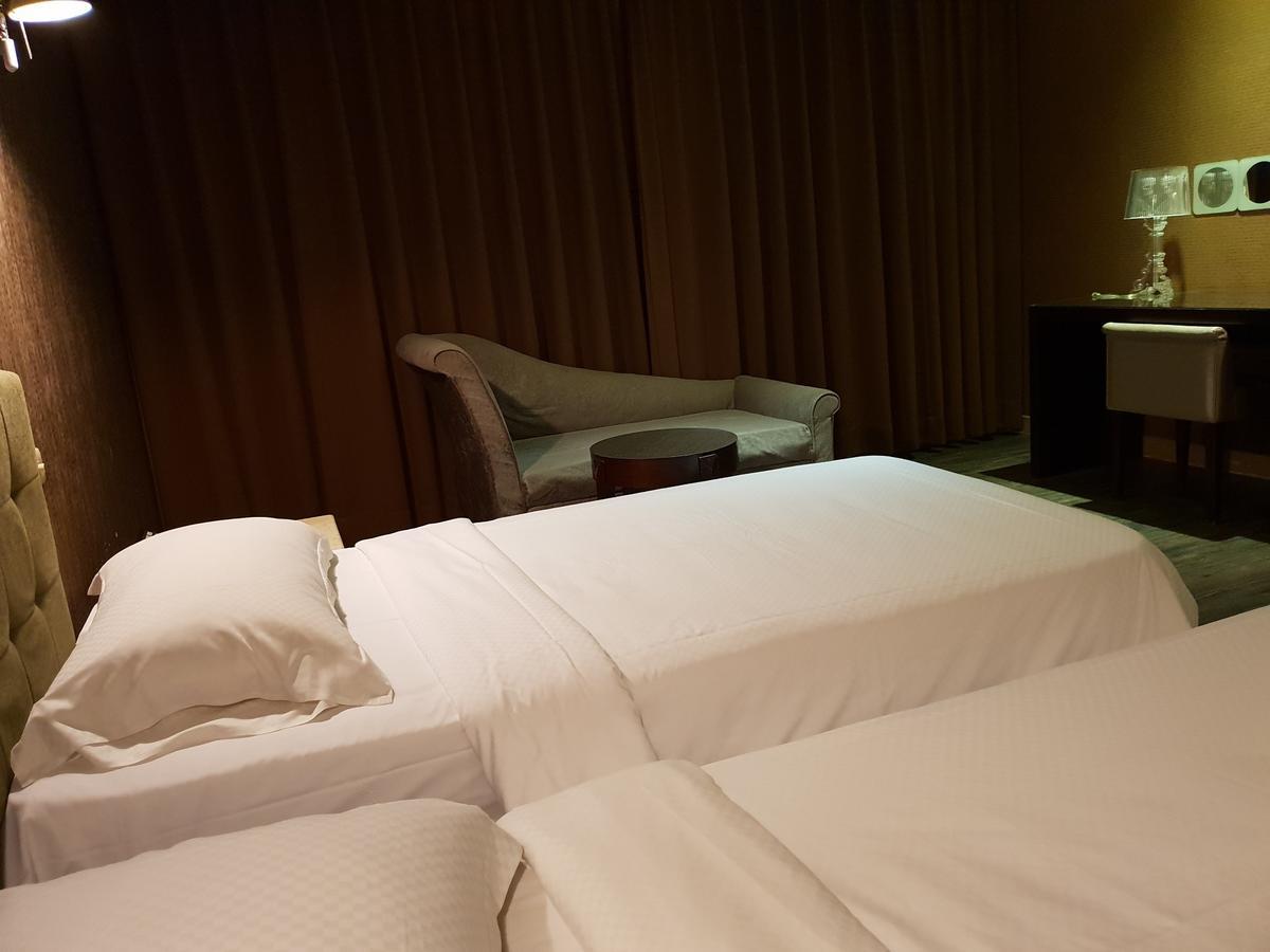 The Riverside Hotel & Motel Kaohsiung Esterno foto