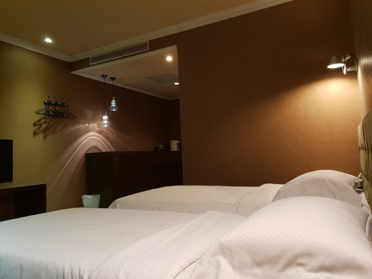 The Riverside Hotel & Motel Kaohsiung Esterno foto